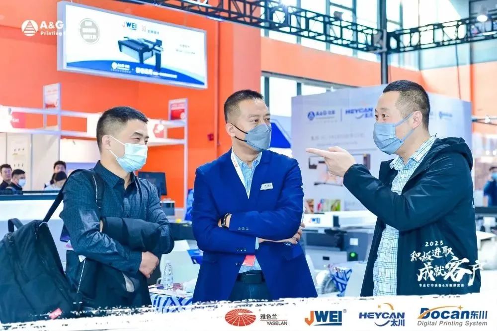 東川UV打印機(jī),奧西UV打印機(jī),uv平板打印機(jī),uv打印機(jī)